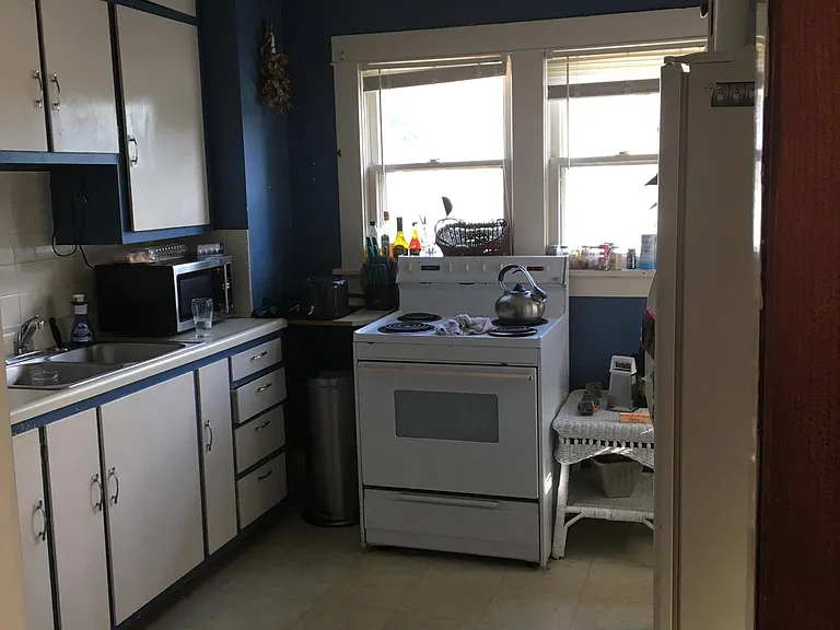 15 W 10th Ave — Photo 8