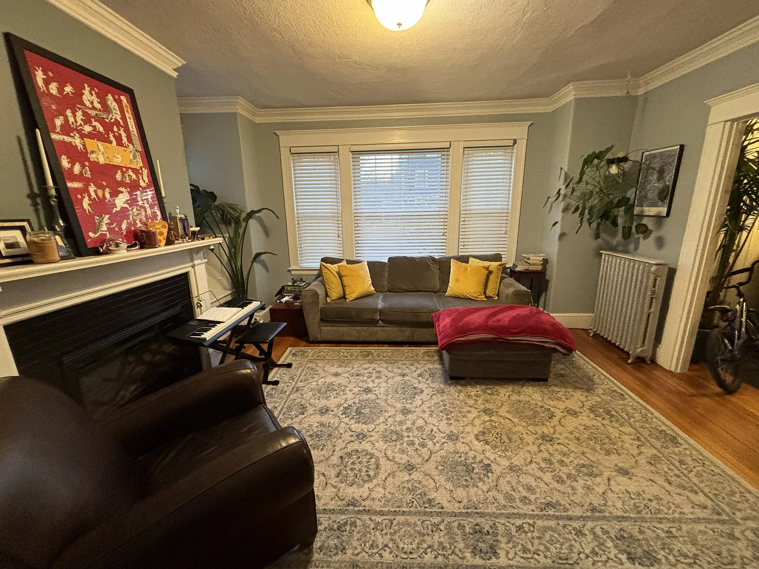 4 bed, 2.5 bath, 1800 sqft, $4,200 — Photo 2