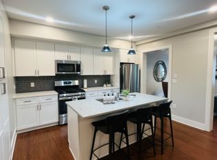 386 Harvard St #11B, Cambridge, MA 02138