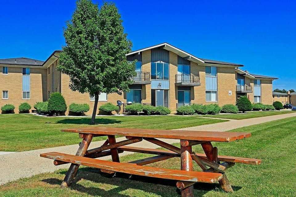 2nd image of 23660 Denton St #96