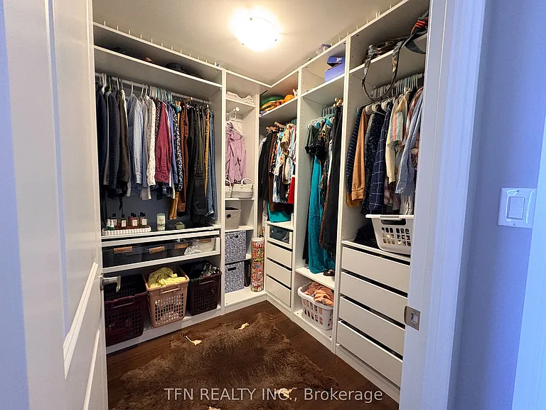 160 Macdonell St #1508 — Photo 19