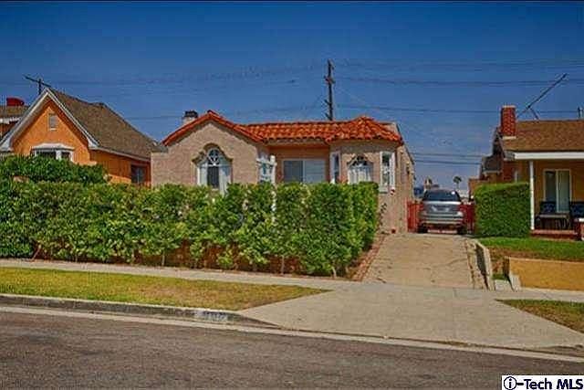 1st image of 3749 W 58th Pl