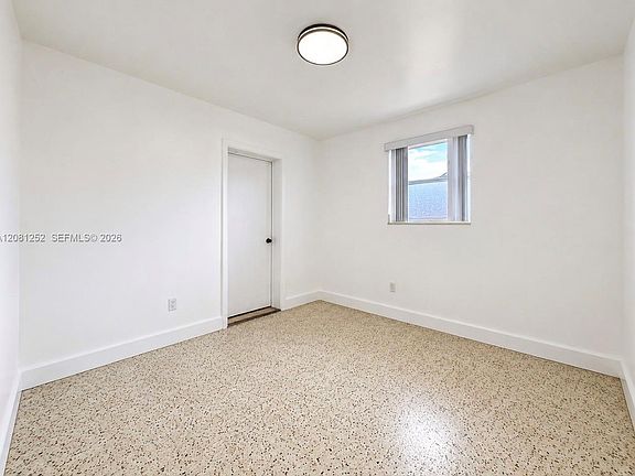 5th image of 212 Northwest Blvd #214