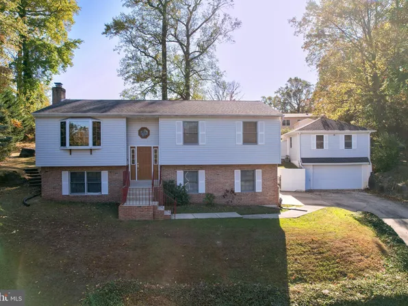 9 Roberts Cir, Upper Chichester, PA 19061