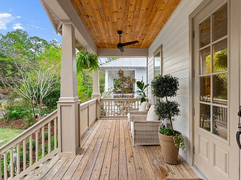 156 Summer Breeze Ln — Photo 3