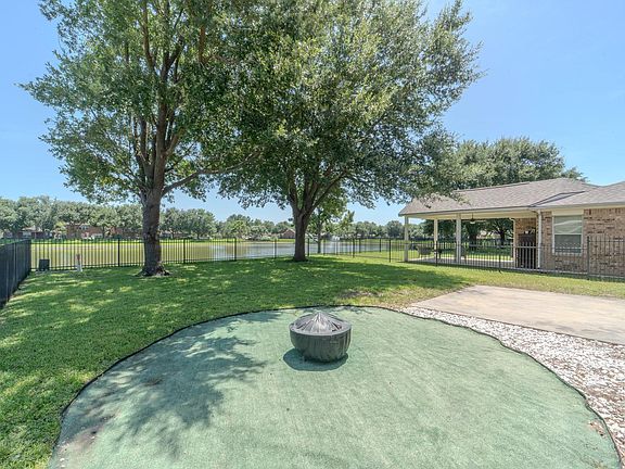 2nd image of 17531 Hoover Gardens Dr