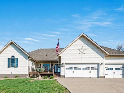 1220 June Ct, Windom, MN, 56101