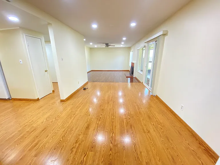 662 Catalina Dr — Photo 48