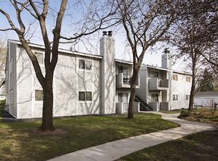 1697 Fulham St APT B, Lauderdale, MN 55113