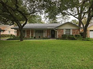 1810 Peer Dr, Houston, TX 77043