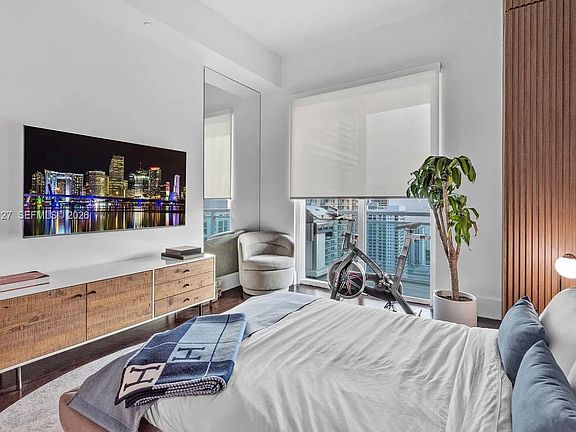 4th image of 951 Brickell Ave APT 4111