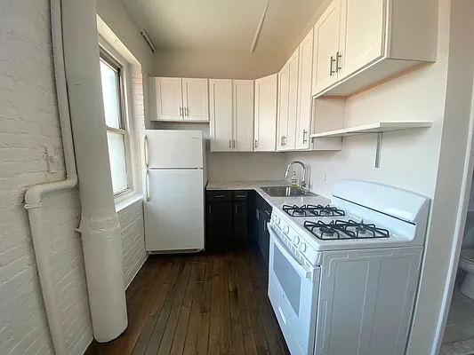 Rented by Carnegie Management Inc | media 5