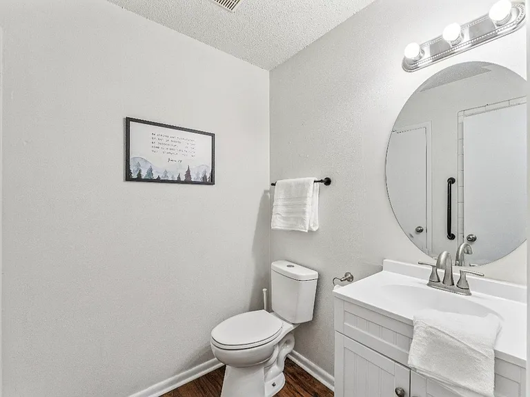1220 Ashville Rd — Photo 15