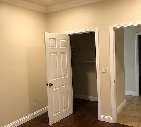 4th image of 741 N St Andrews Pl