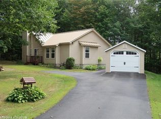 34 Maureen Dr, Augusta, ME 04330