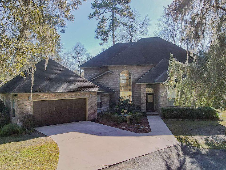 1st image of 246 NW Secluded Gln