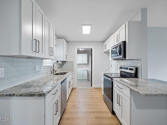 5th image of 2286 Granada Dr