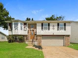 9257 Cozens Ave, Saint Louis, MO 63136