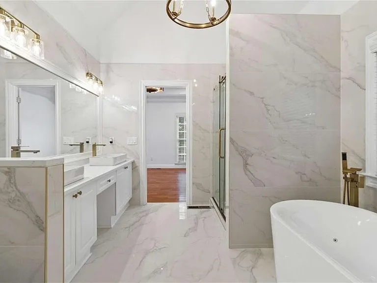 1711 Summit Glen Ln — Photo 22