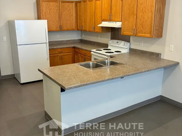 2420 5th Ave #117, Terre Haute, IN 47803