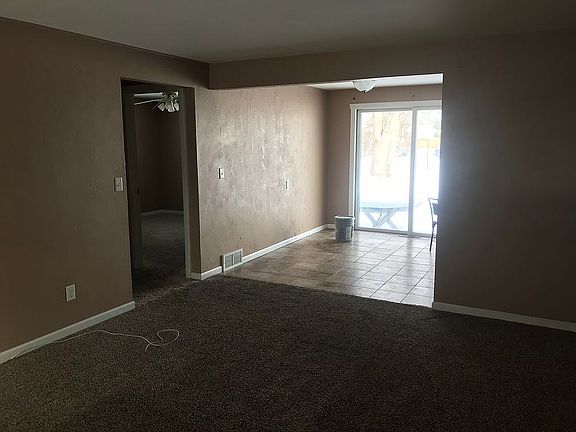 2nd image of 1007 Apple Blossom Dr
