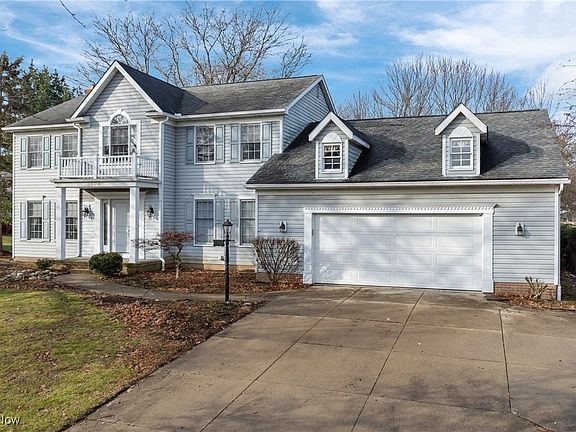 3rd image of 4524 Eastwicke Blvd
