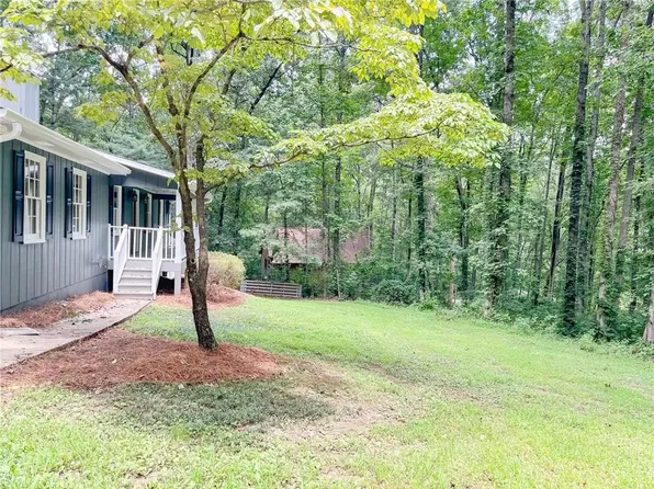 3752 Clipper Cir, Acworth, GA 30102