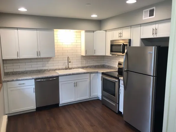 211 Martin Court Apartments, 211 Martin Ct #A, Catlin, IL 61817