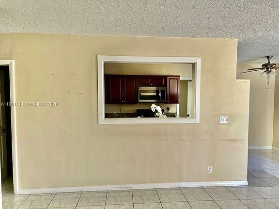 5th image of 51 Davis Rd