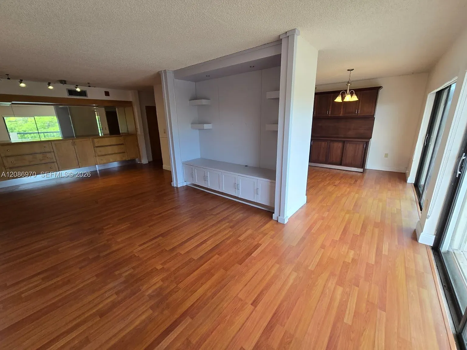 Miller Gardens Condo — Photo 4