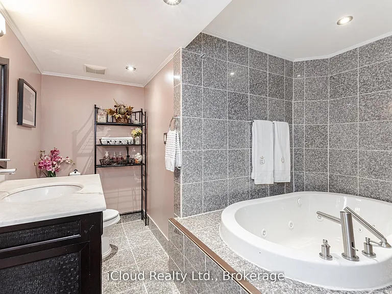 1615 Sir Montys Dr — Photo 34