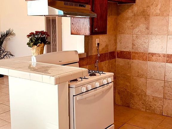 3rd image of 1366 Dawson Ave APT 6