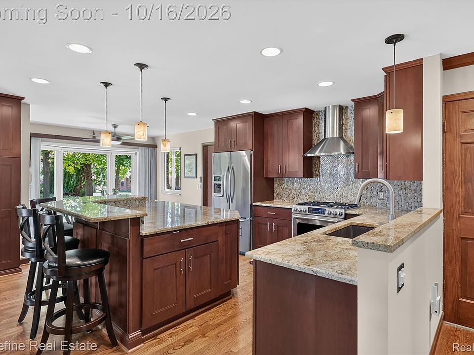 23430 Winthrop Ct, photo 12