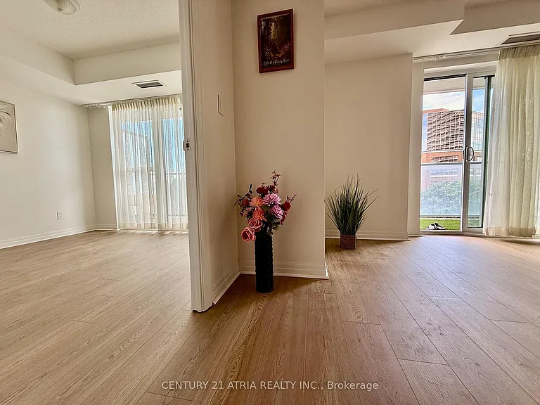 275 Yorkland Rd #303 — Photo 14