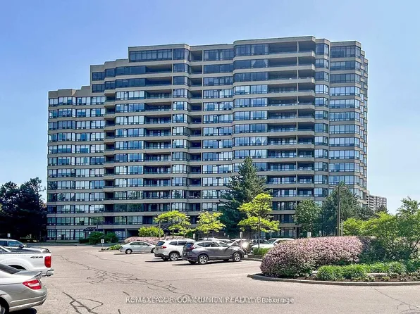 32 Clarissa Dr #324, Richmond Hill, ON L4C 9R7