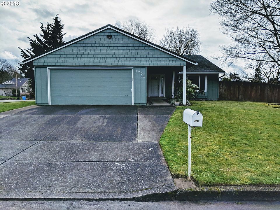 1st image of 1701 NW 91st Cir