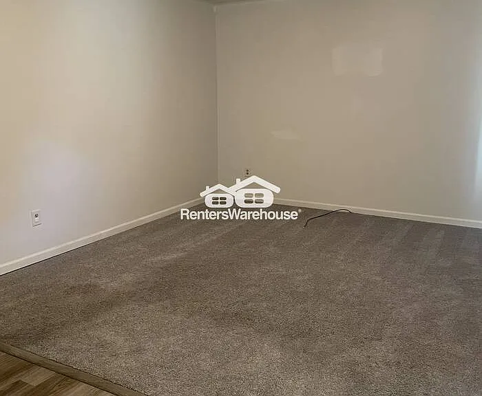 1517 Shadow Wood Dr — Photo 8