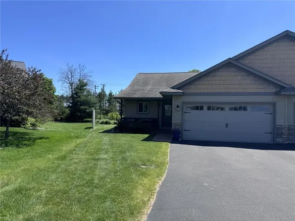2405 Lake Court, Altoona, WI 54720