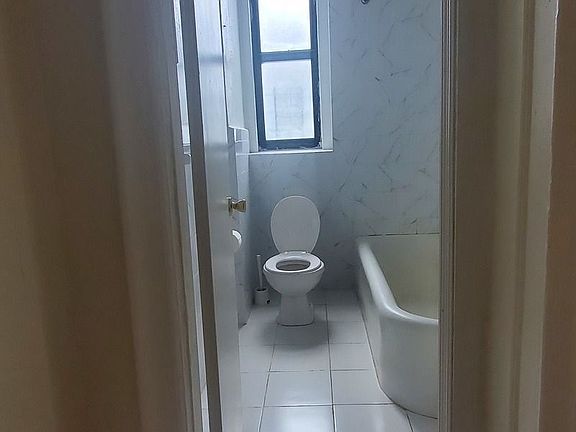 3rd image of 78 Hawthorne St #25