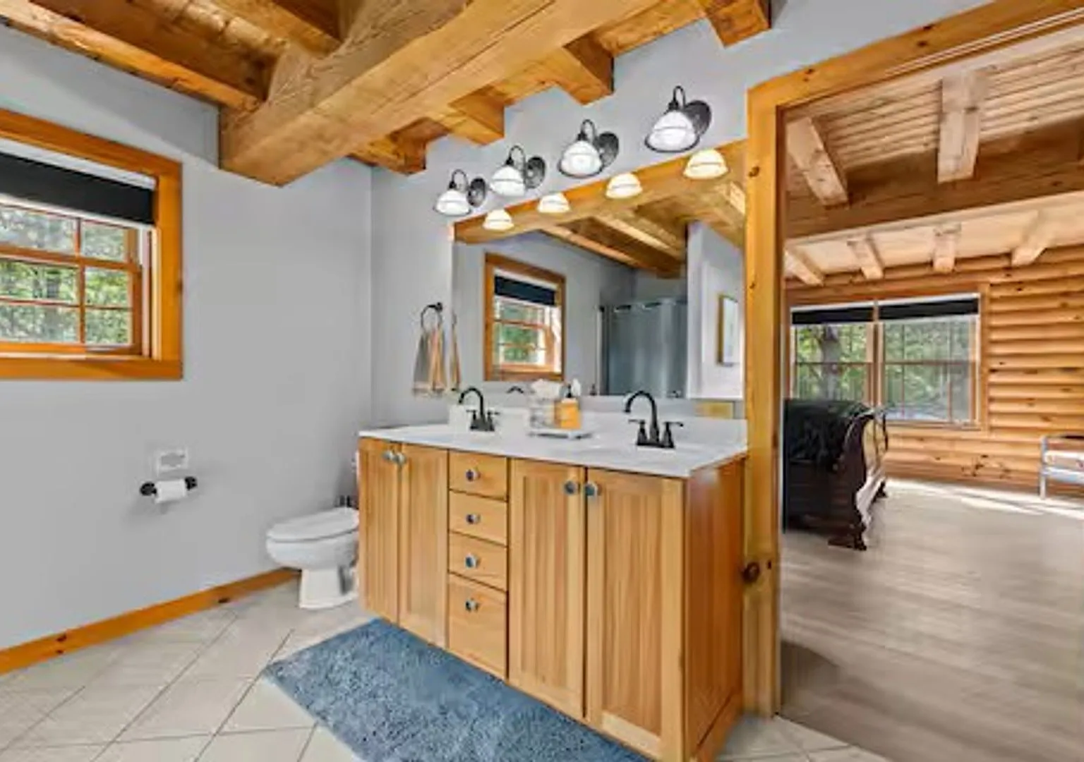 Large Log Cabin in Hinesburg - 448 Dynamite Hill Road — Photo 4