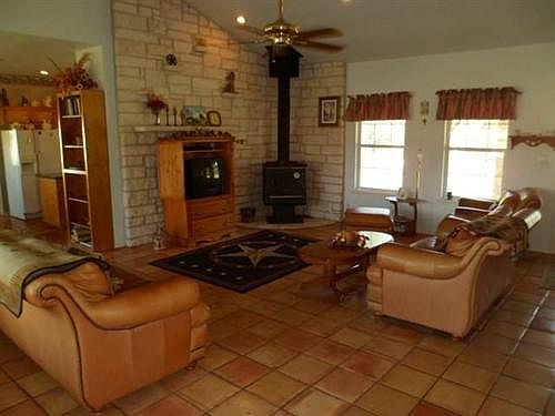 5th image of 319 Beaver Creek Circle Dr
