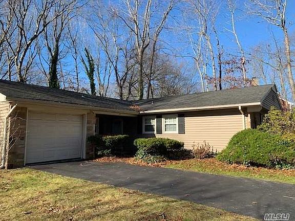 3rd image of 10 Seabrook Ln