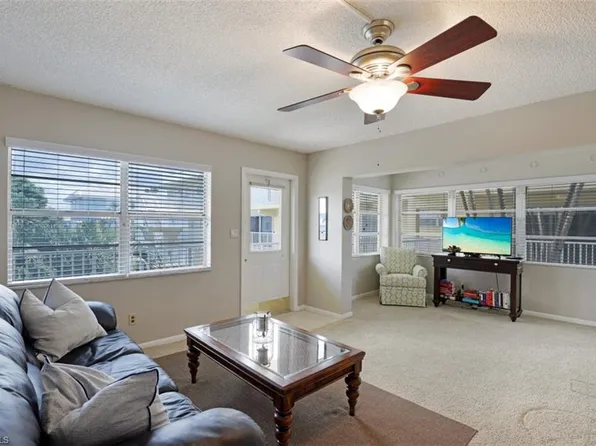 1100 8th Ave S APT 209C, Naples, FL 34102