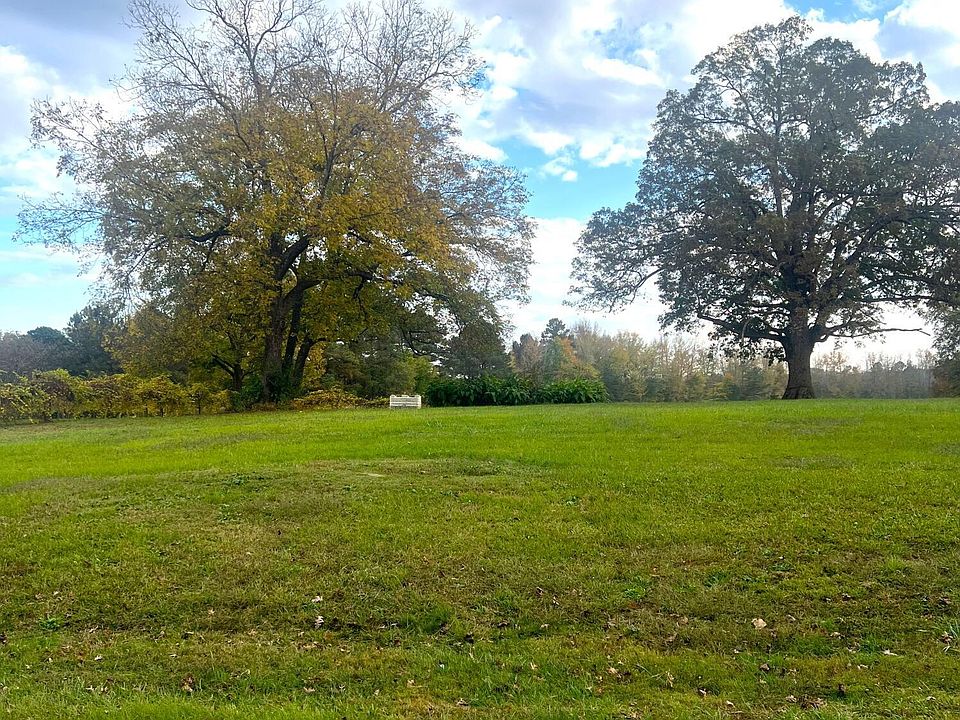 2nd image of 202 Pete Smith Rd #B