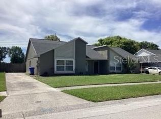 3232 Laurel Dale Dr, Tampa, FL 33618