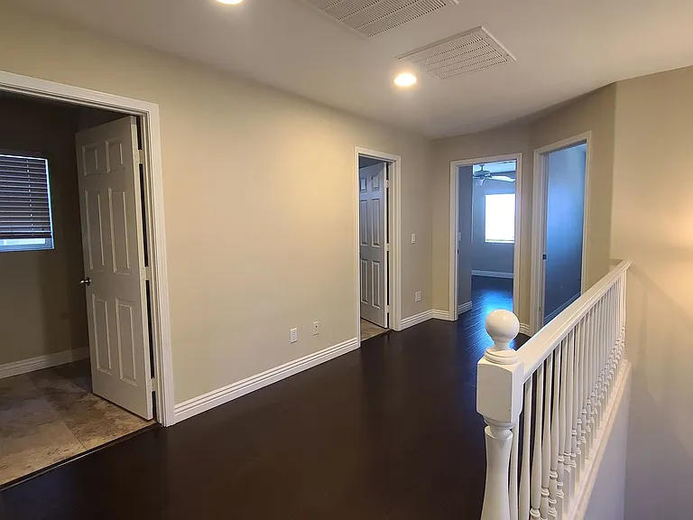 7449 W Mistral Ave — Photo 19
