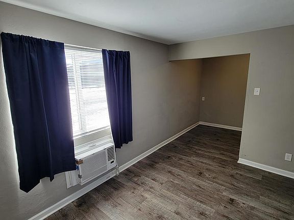 2nd image of 3716 Geraldine Ave Unit 4