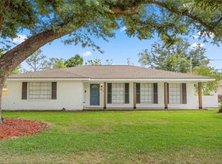 811 Cherryhill St, Lake Charles, LA 70607