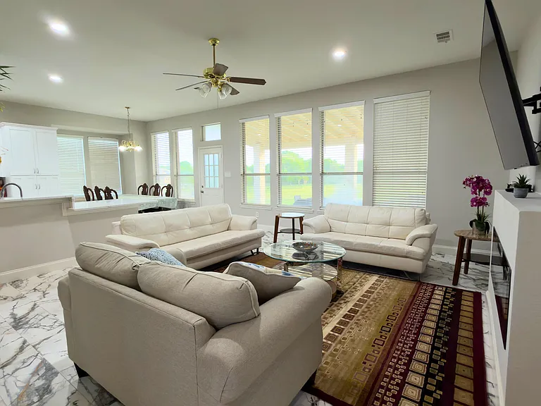 4303 Willow Ridge Dr — Photo 3