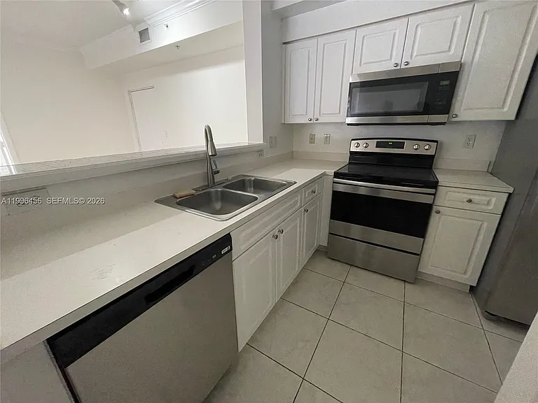 6851 SW 44th St #210 — Photo 6